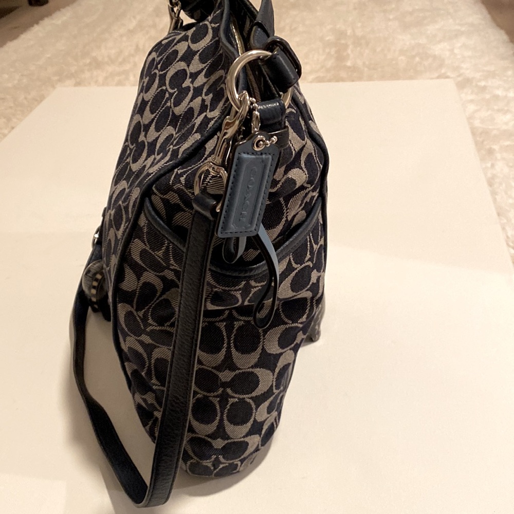 Coach Navy Denim Signature Hobo Handbag PRICE FIRM - Picture 5 of 10